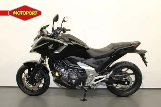 Honda NC750X (2026) thumbnail 3