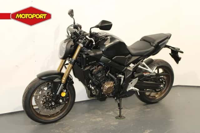 Honda CB 650 RC (2026) thumbnail 2