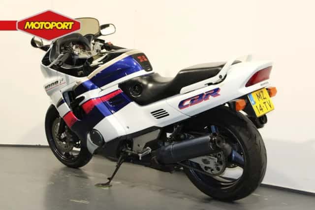 Honda CBR 1000 F (1993) thumbnail 4