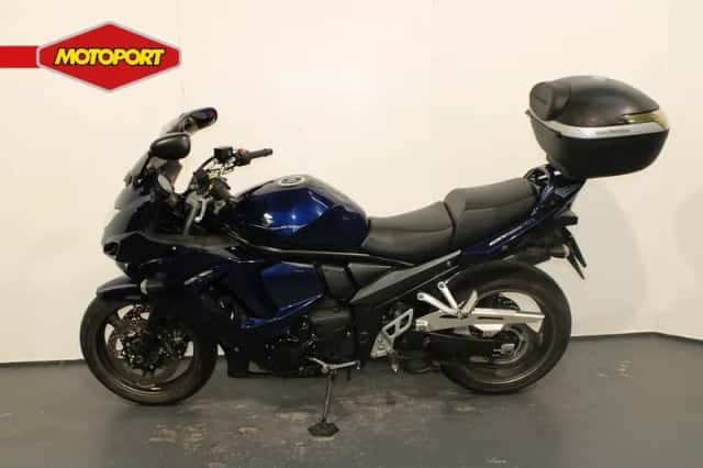 Suzuki GSX 1250 FA (2011) thumbnail 3