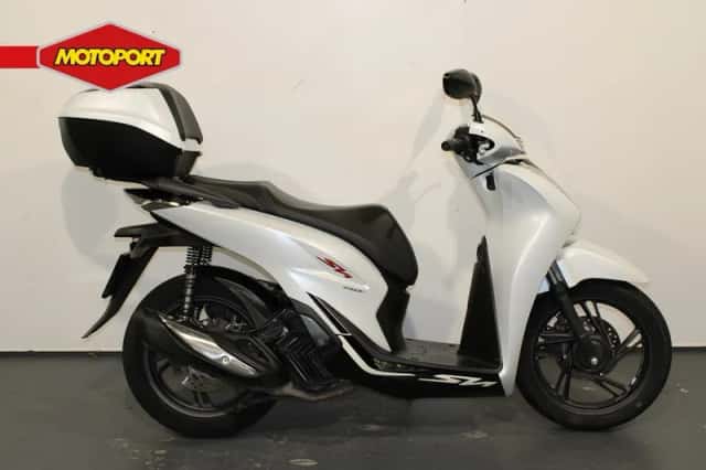 Honda SH 150i (2022) thumbnail 1