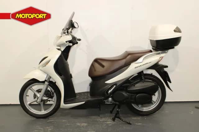 Suzuki UX150 Sixteen (2008) thumbnail 3