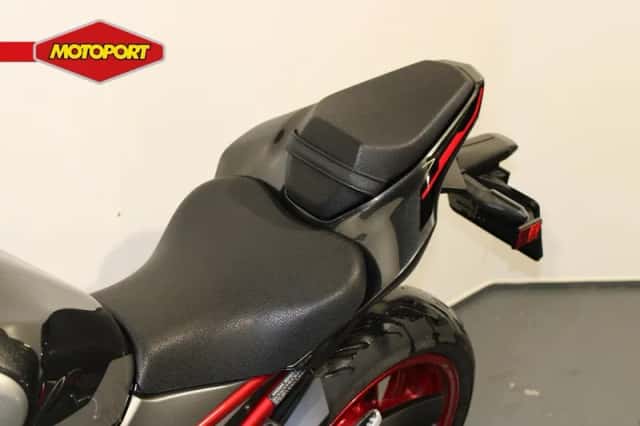 Kawasaki Z900 (2024) thumbnail 6
