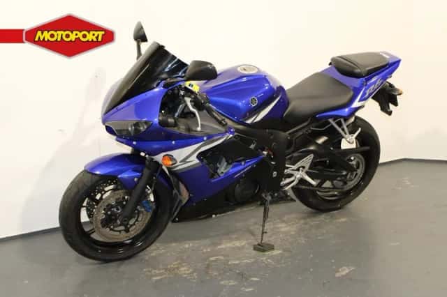 Yamaha YZF-R6 (2005) thumbnail 2