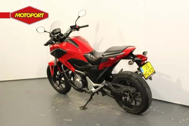 Honda NC700XA (2012) thumbnail 4