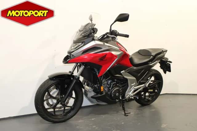 Honda NC750X (2022) thumbnail 2