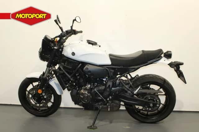 Yamaha XSR700 (2022) thumbnail 4