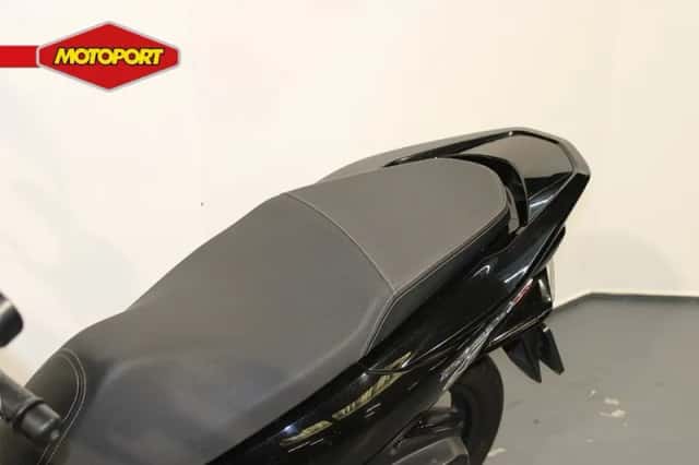 Honda PCX 150 (2016) thumbnail 6
