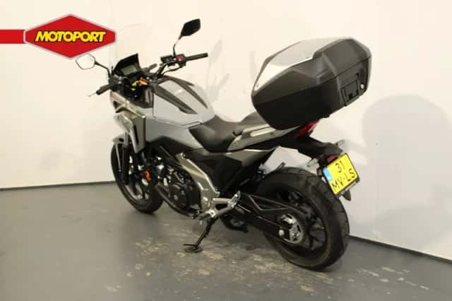 Honda NC750X (2024) thumbnail 4