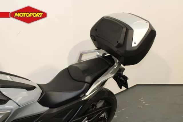 Honda NC750X (2024) thumbnail 6