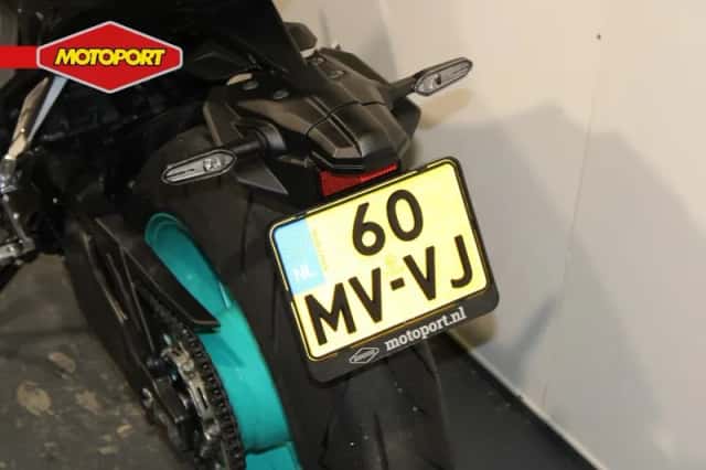 Yamaha MT-09 Y-AMT (2024) thumbnail 5