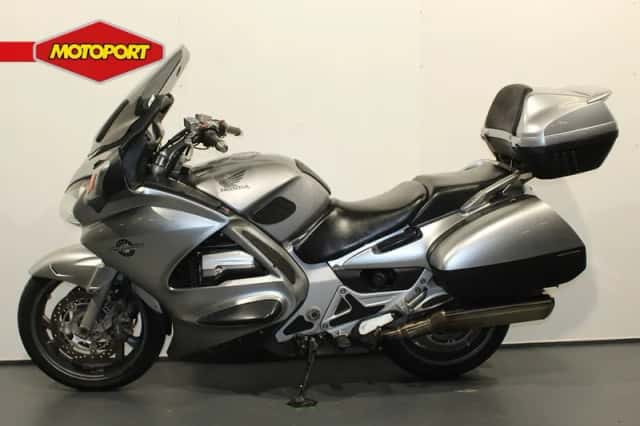 Honda ST 1300 PAN European (2011) thumbnail 3