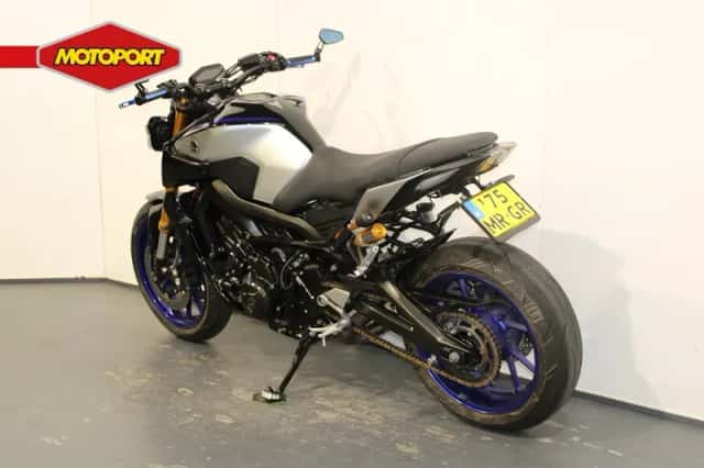 Yamaha MT 09 SP (2018) thumbnail 4