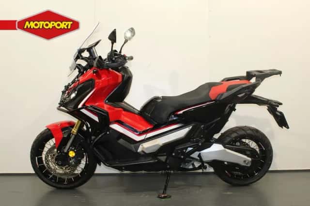 Honda X-ADV 750 (2017) thumbnail 3
