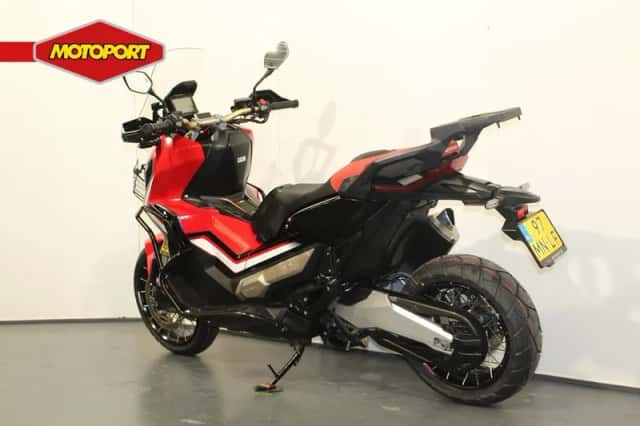 Honda X-ADV 750 (2017) thumbnail 4