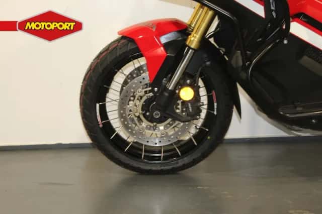 Honda X-ADV 750 (2017) thumbnail 6