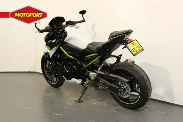 Kawasaki Z900 (2020) thumbnail 4
