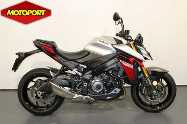 Suzuki GSX-S1000 (2025) thumbnail 1