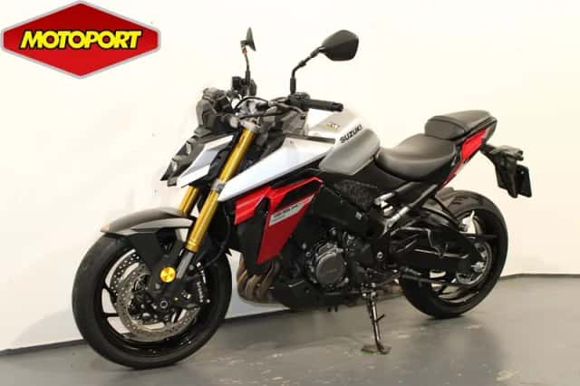 Suzuki GSX-S1000 (2025) thumbnail 2