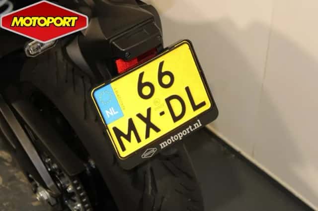Suzuki GSX-S1000 (2025) thumbnail 5