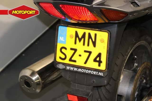 Yamaha FJR1300 (2005) thumbnail 4