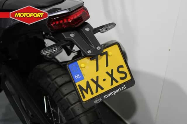 Yamaha Tenere 700 WORLD RAID (2025) thumbnail 5