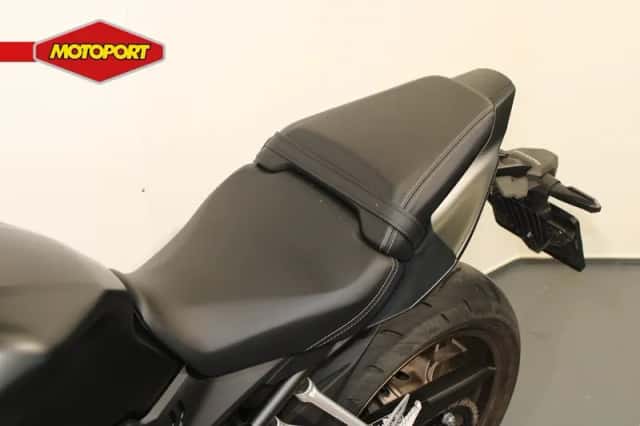 Honda CB650R (2025) thumbnail 6