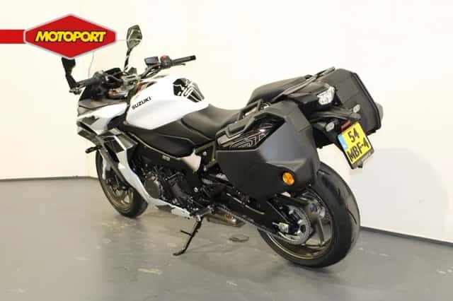 Suzuki GSX-S1000GT (2026) thumbnail 4