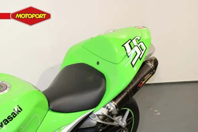 Kawasaki ZX 10R Ninja (2007) thumbnail 6