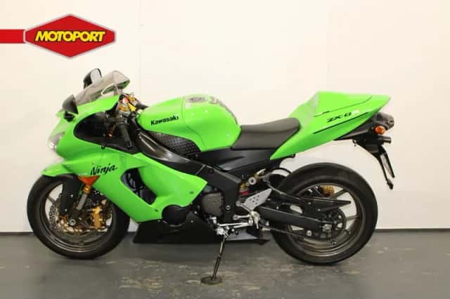 Kawasaki Ninja ZX-6R (2006) thumbnail 3