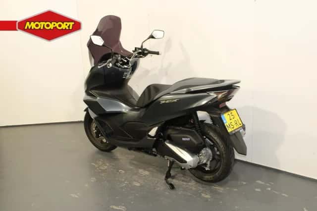 Honda PCX 125 (2022) thumbnail 4