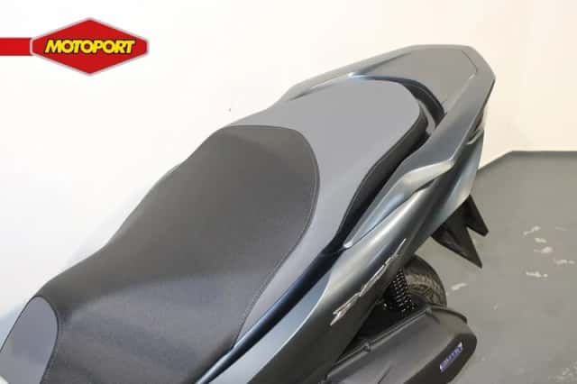 Honda PCX 125 (2022) thumbnail 6