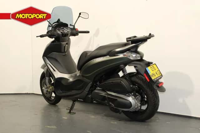 Piaggio Beverly ST 350 (2020) thumbnail 4