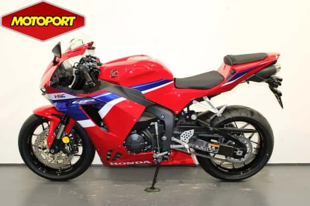 Honda CBR600RR (2026) thumbnail 3