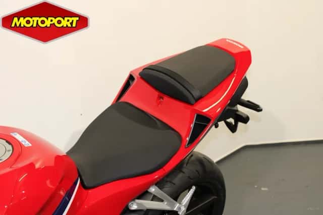Honda CBR600RR (2026) thumbnail 5