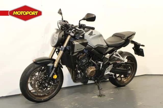 Honda CB 650 RC (2025) thumbnail 2