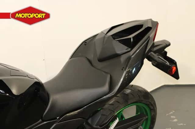 Kawasaki Z 500 SE (2026) thumbnail 6