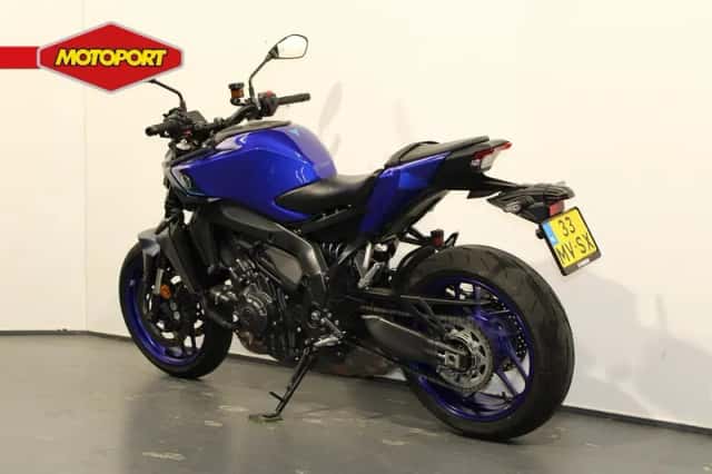 Yamaha MT-09 Y-AMT (2024) thumbnail 4