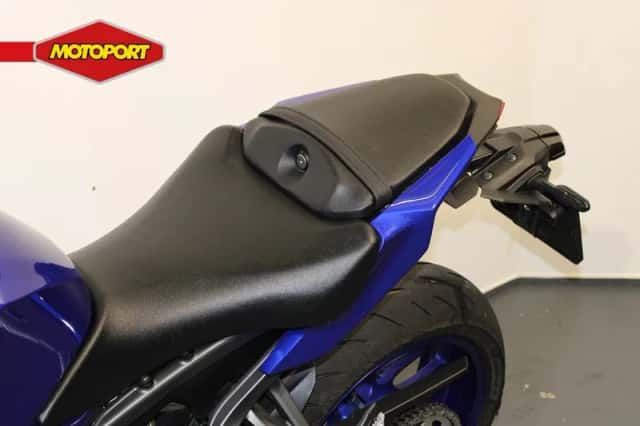 Yamaha MT-09 Y-AMT (2024) thumbnail 6