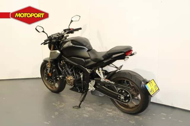 Honda CB650R (2021) thumbnail 4