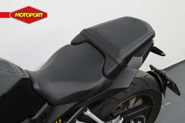 Honda CB650R (2021) thumbnail 6