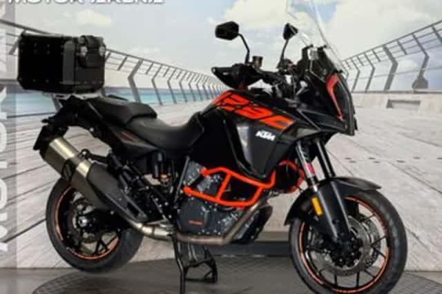 KTM 1290 Super Adventure (2018) thumbnail 1