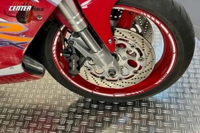 Suzuki GSX-R750 (1997) thumbnail 5