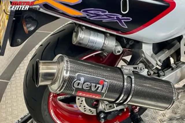 Suzuki GSX-R750 (1997) thumbnail 6