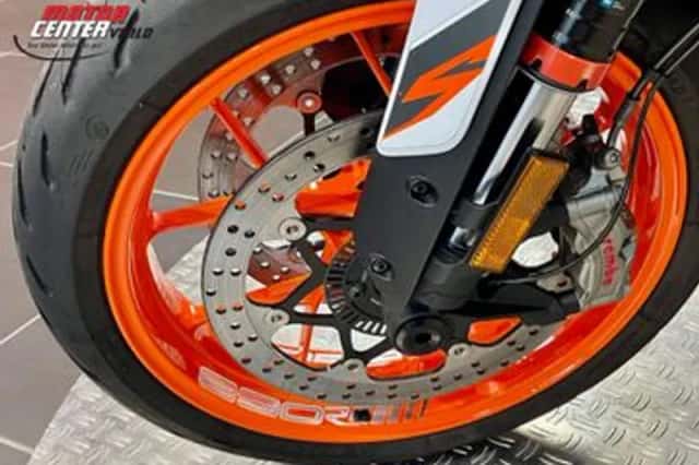 KTM 890 Duke R (2021) thumbnail 6