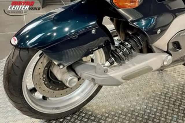 Yamaha GTS1000 (1995) thumbnail 5