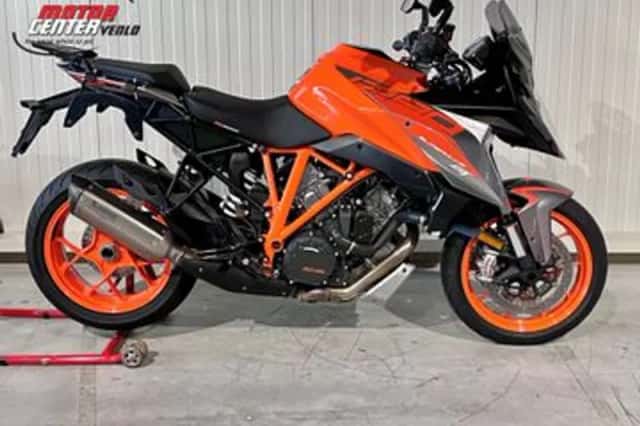 KTM 1290 Super Duke GT (2021) thumbnail 1