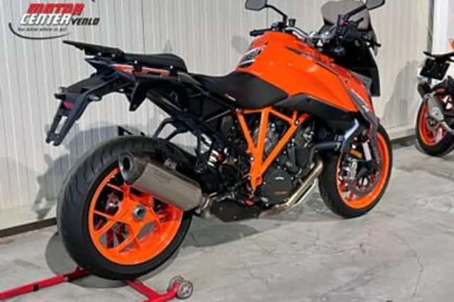 KTM 1290 Super Duke GT (2021) thumbnail 2