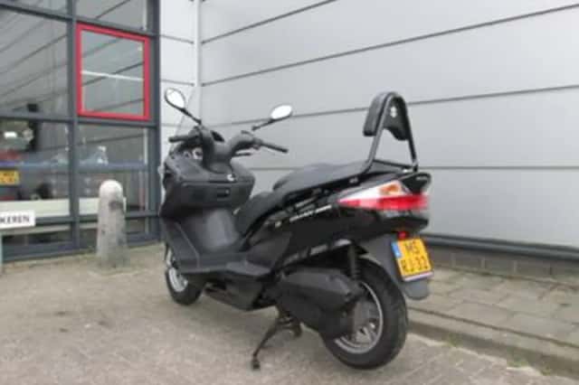 Suzuki UH 200 (2008) thumbnail 3