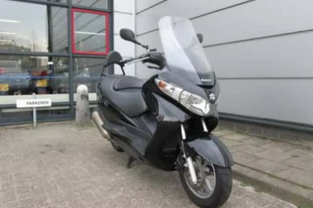 Suzuki UH 200 (2008) thumbnail 4